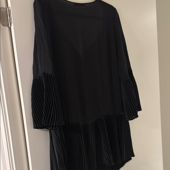 Alice + Olivia Sheer Black Pleated Dress sz L - Picture 4 of 4